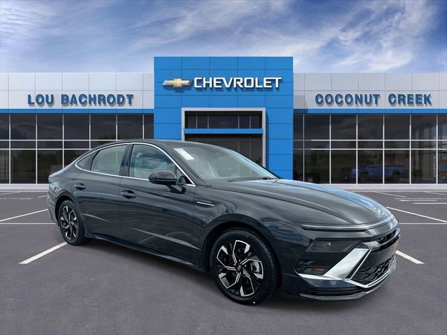 Used 2024 Hyundai Sonata SEL FWD image 2