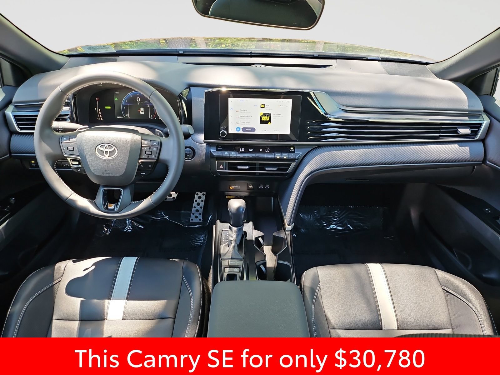 Used 2025 Toyota Camry SE w/ Convenience Package FWD image 16