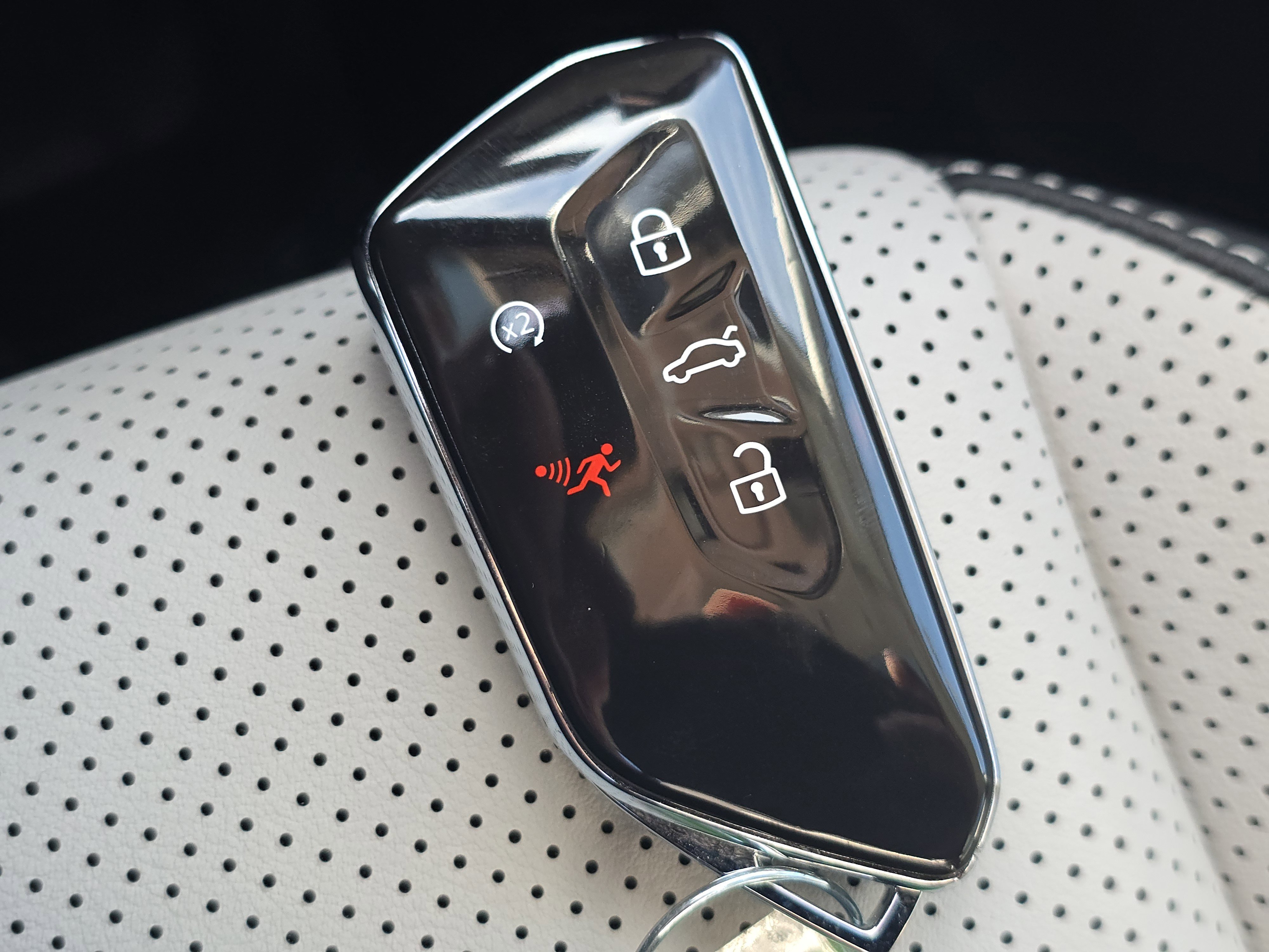 New 2025 Volkswagen Tiguan SE image 27