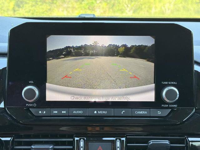 Certified 2025 Nissan Pathfinder SV w/ SV Premium Package FWD image 4