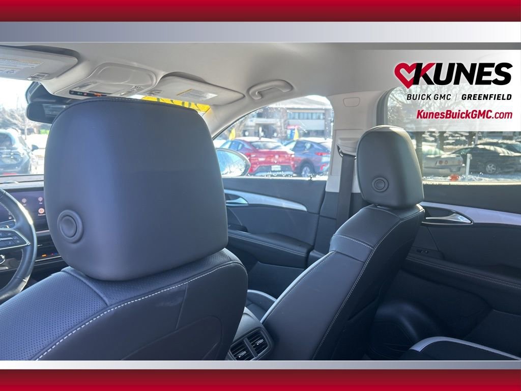 Used 2024 Buick Envision Sport Touring image 29