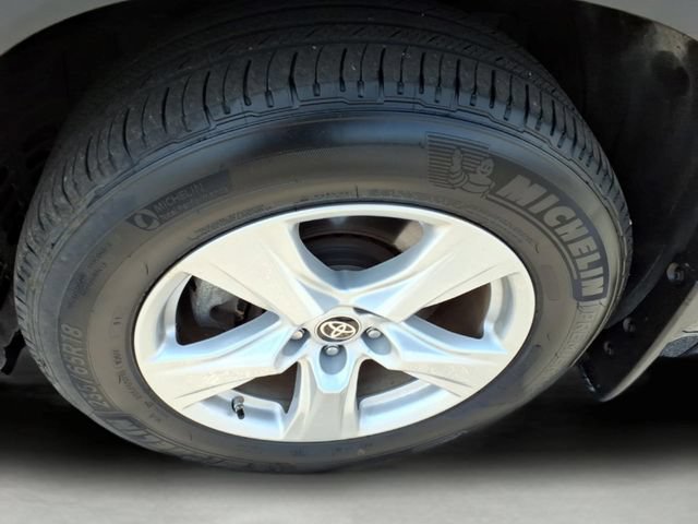 Certified 2024 Toyota Highlander LE AWD/4WD image 8