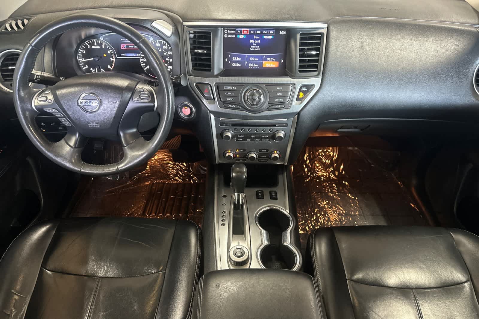 Used 2017 Nissan Pathfinder SL AWD/4WD image 3