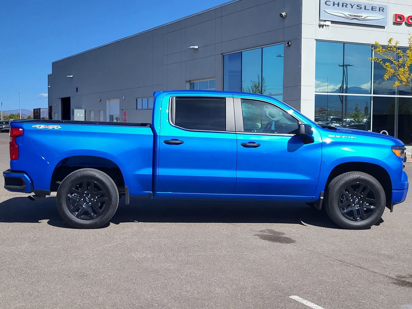 Used 2025 Chevrolet Silverado 1500 Custom image 4