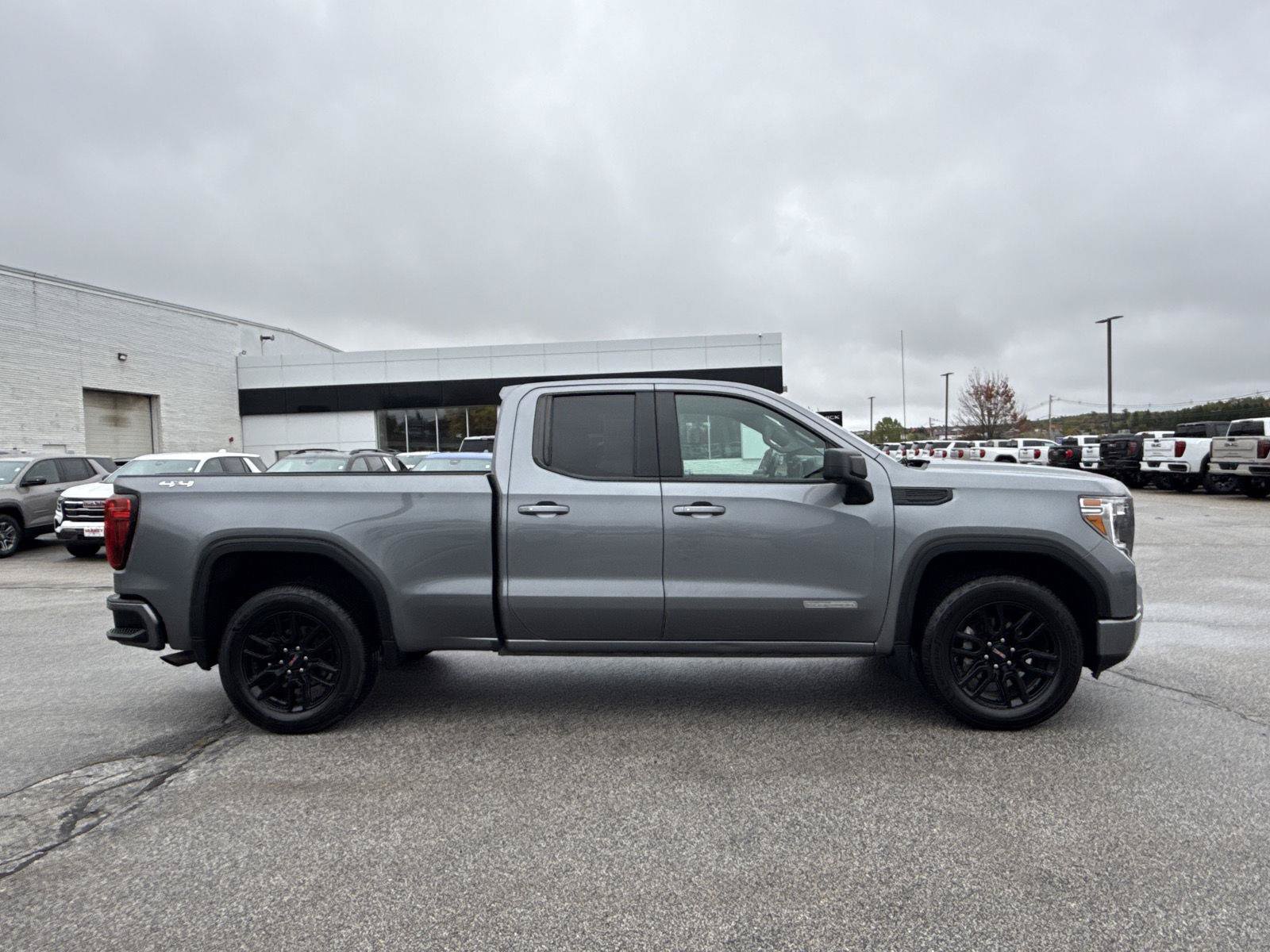 Used 2022 GMC Sierra 1500 Elevation AWD/4WD image 8