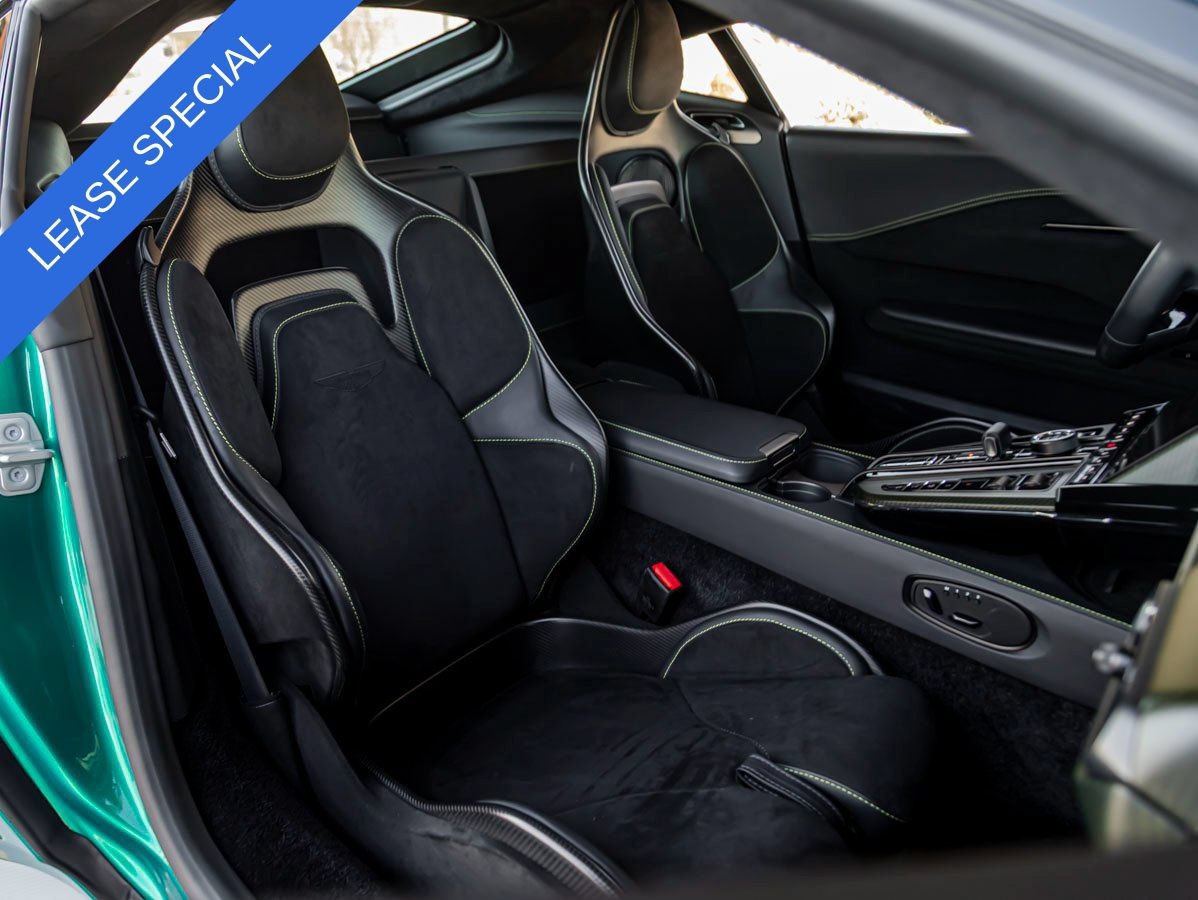Used 2025 Aston Martin V8 Vantage Coupe RWD image 21