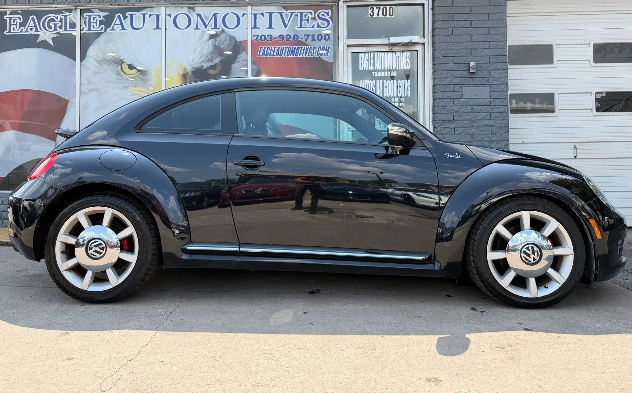 Used 2013 Volkswagen Beetle Turbo FWD image 2