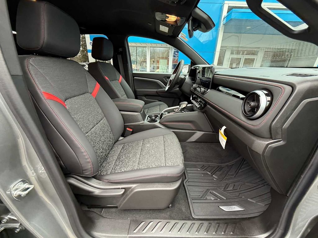 Used 2026 Chevrolet Colorado Z71 image 36