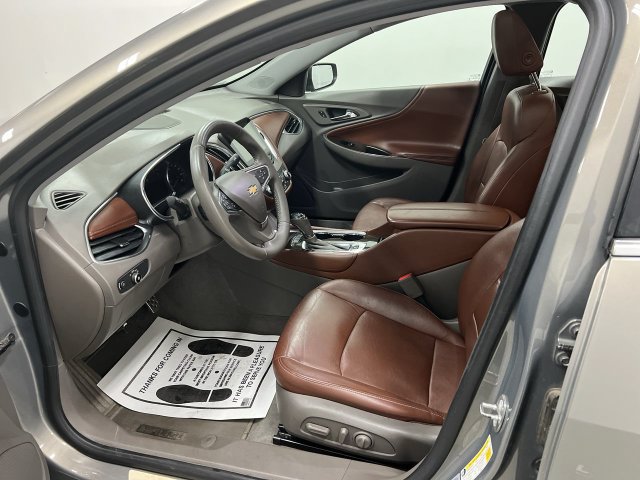Used 2017 Chevrolet Malibu Premier w/ Premier Sun and Wheel Package FWD image 20