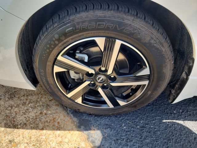 Used 2024 Nissan Sentra SV w/ All-Weather Package FWD image 20