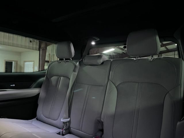 Used 2025 Jeep Wagoneer 4WD w/ Premium Group I image 14