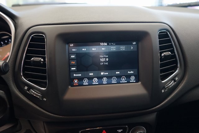 Used 2021 Jeep Compass Latitude image 31