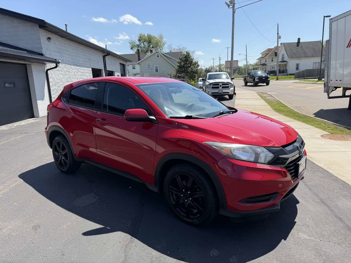 Used 2018 Honda HR-V LX image 8