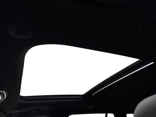 Certified 2024 Jeep Grand Cherokee Limited w/ Black Appearance Package image 14