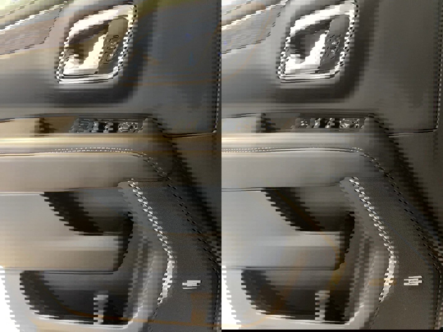 Used 2022 Chevrolet Tahoe LT w/ LT Signature Plus Package image 5