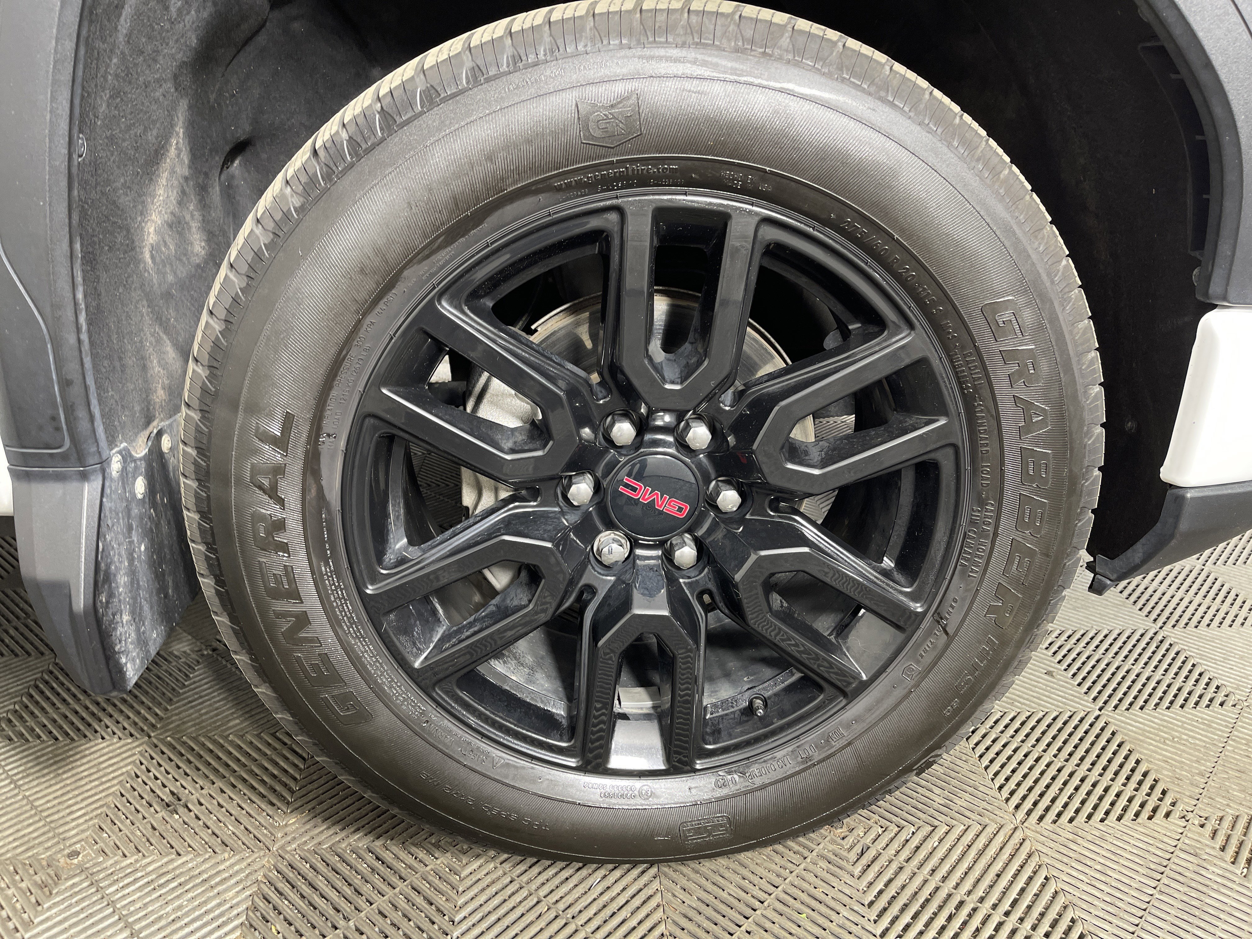 Used 2023 GMC Sierra 1500 Elevation w/ LPO, GMC Protection Package image 9