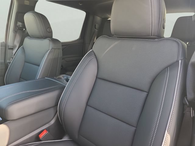 New 2026 Chevrolet Silverado EV LT w/ Plus Package AWD/4WD image 30