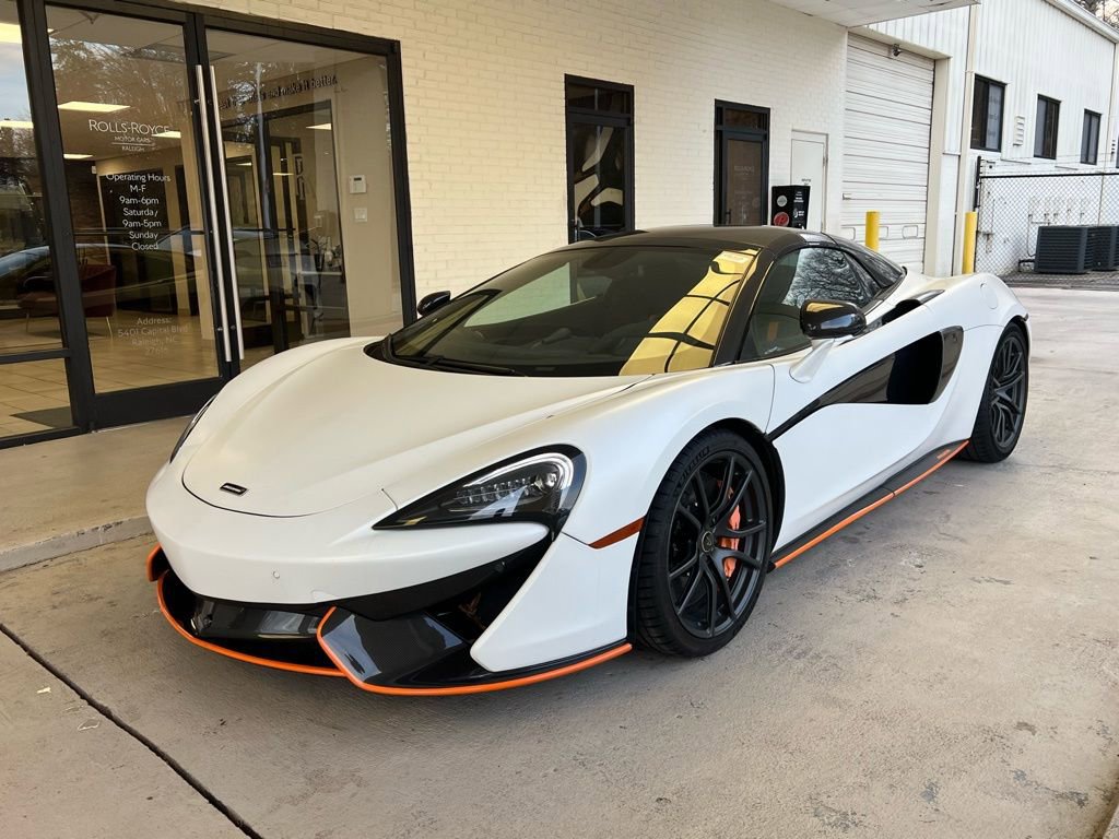 Used 2018 McLaren 570S Spider image 1