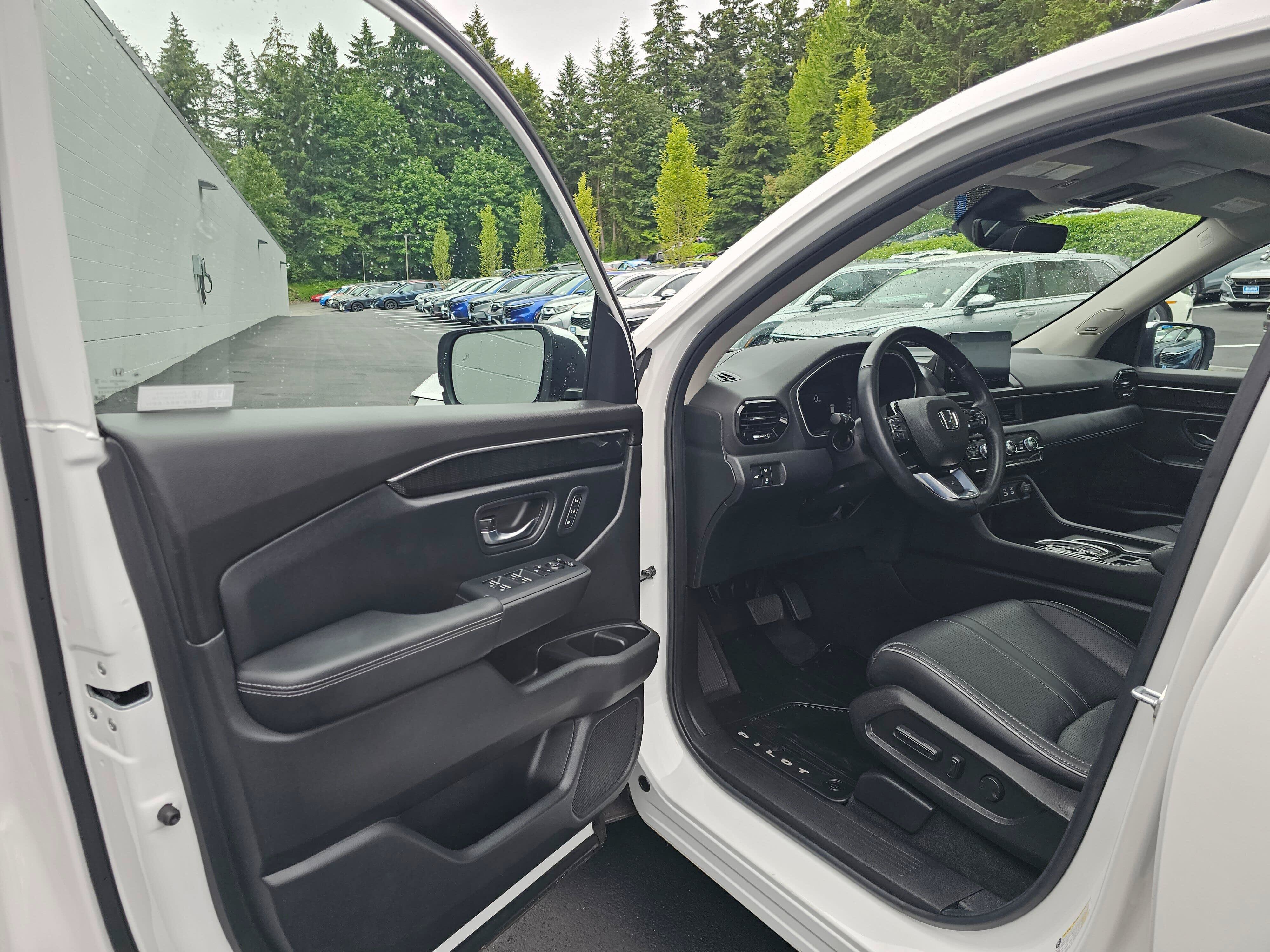 Certified 2023 Honda Pilot Elite image 22