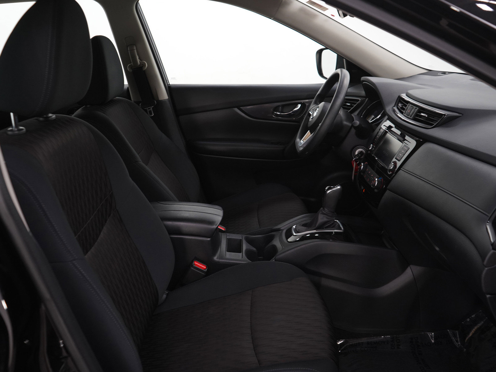 Used 2018 Nissan Rogue S image 11