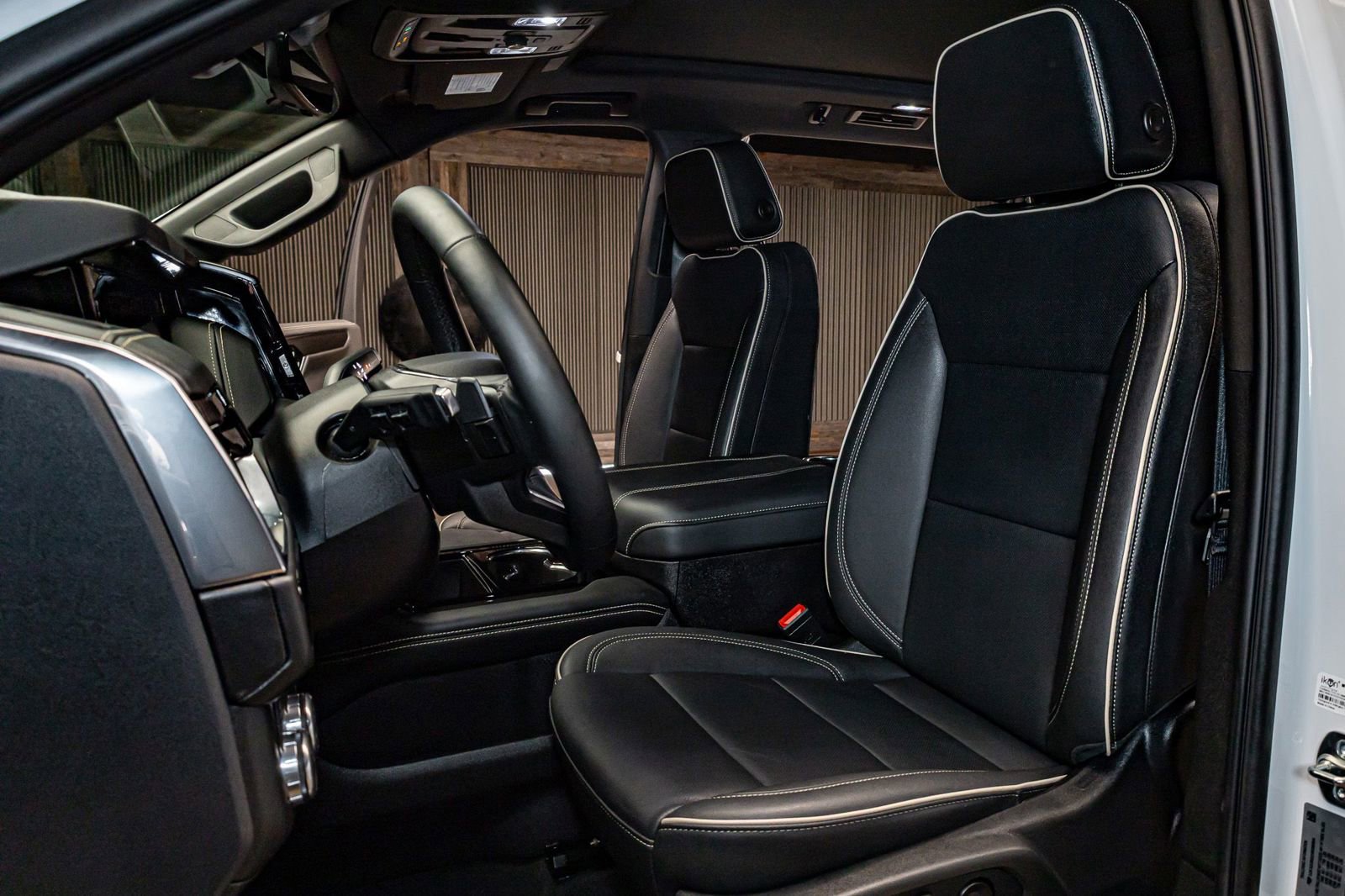 Used 2025 GMC Yukon XL Elevation w/ Technology Package image 20