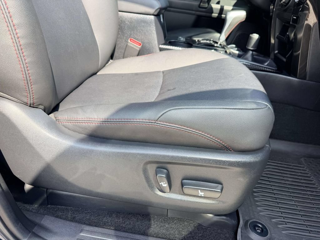 Certified 2023 Toyota 4Runner TRD Off-Road Premium w/ Off Road Premium Plus Package AWD/4WD image 13