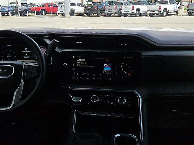 Certified 2024 GMC Sierra 2500 Denali w/ Denali Reserve Package AWD/4WD image 10