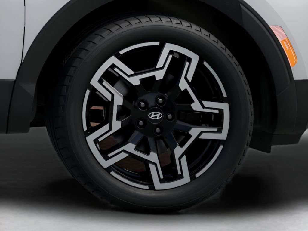 Certified 2025 Hyundai Santa Cruz Limited image 8