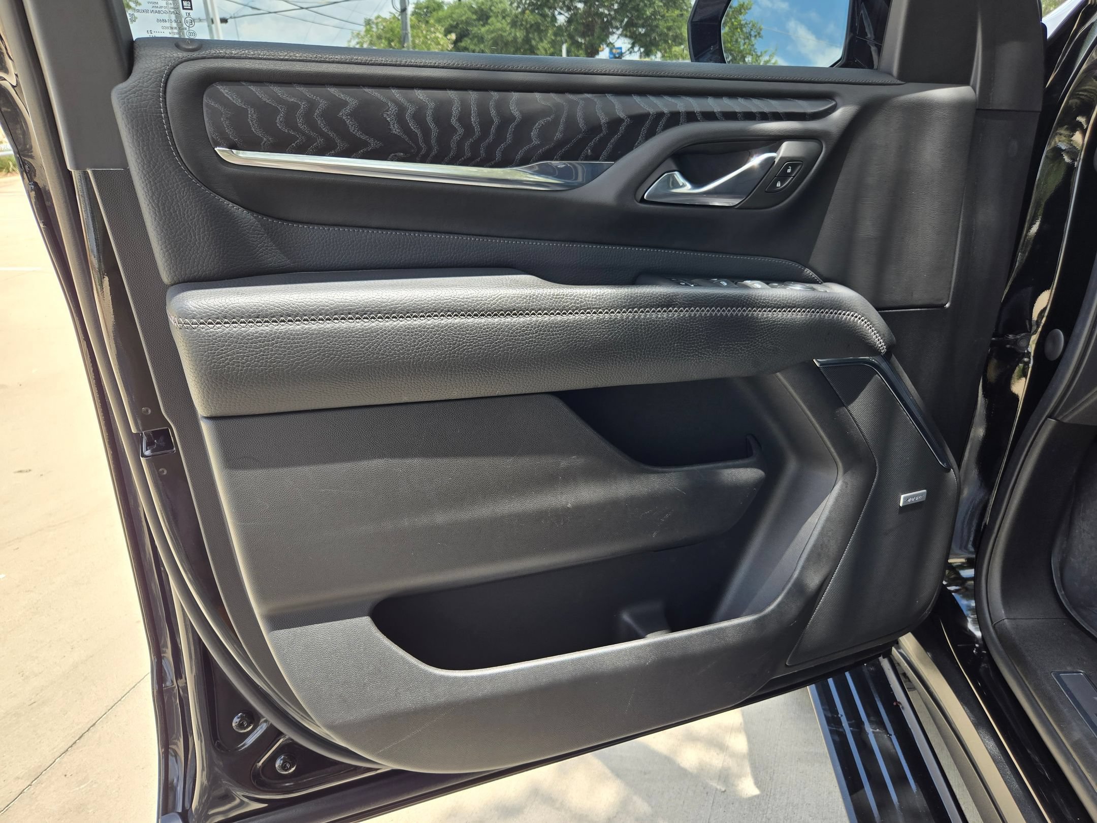 Used 2023 GMC Yukon XL Denali AWD/4WD image 19