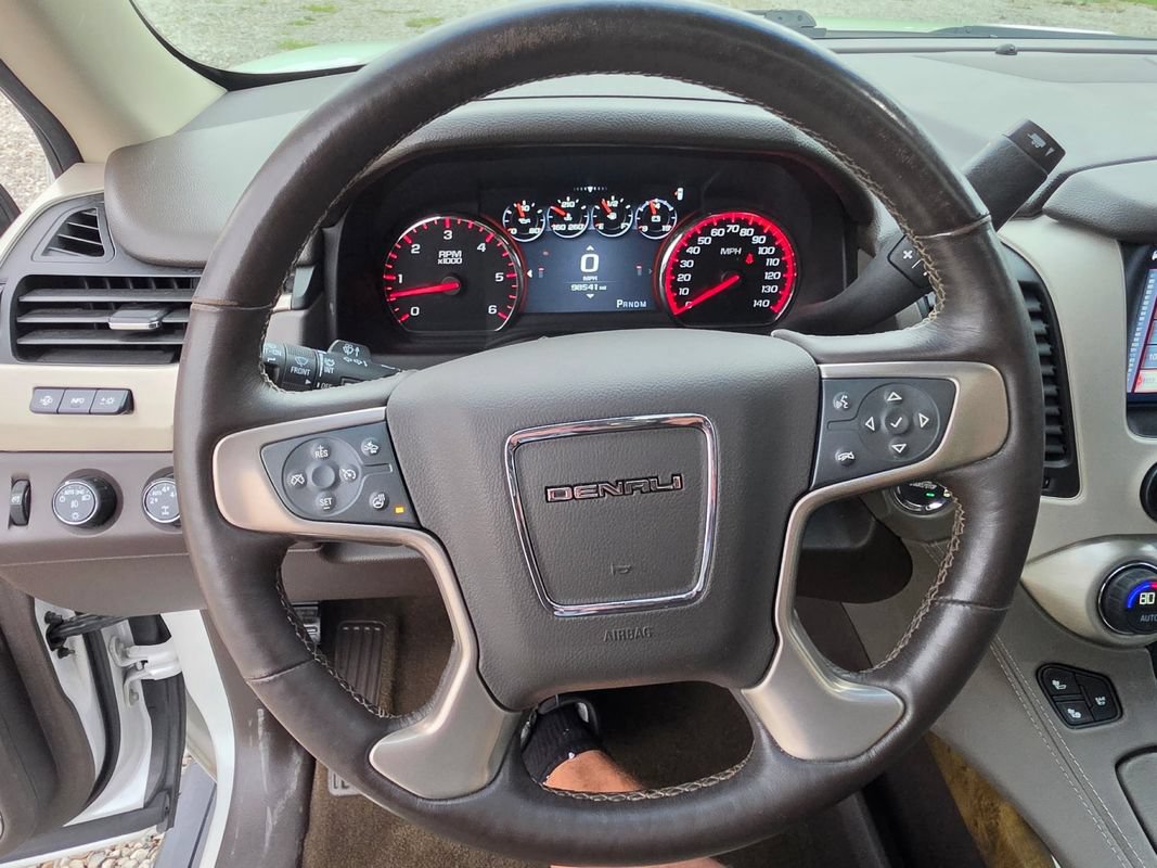 Used 2016 GMC Yukon XL Denali w/ Open Road Package AWD/4WD image 34