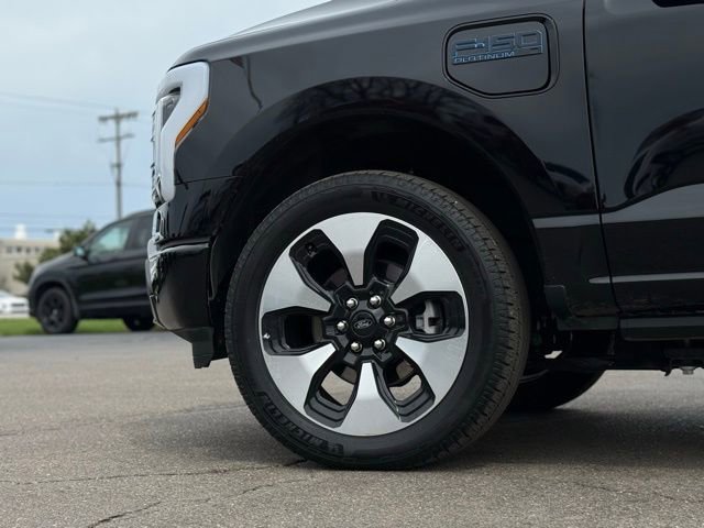 Used 2025 Ford F150 Lightning Platinum AWD/4WD image 51