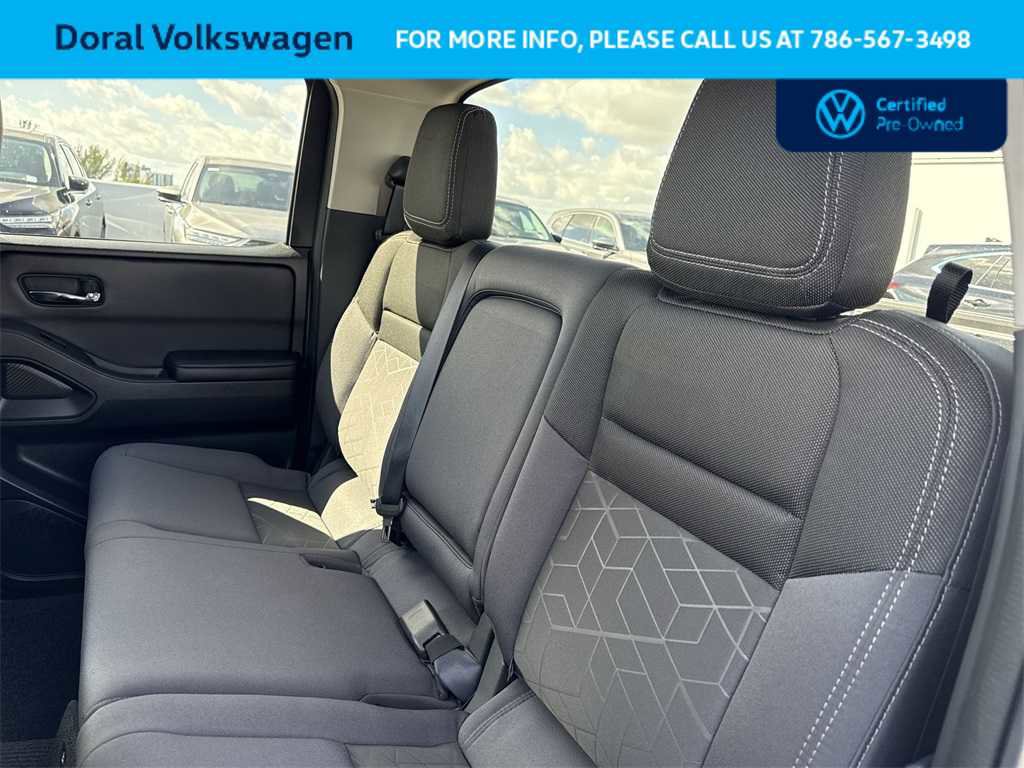 Used 2025 Nissan Frontier SV image 23