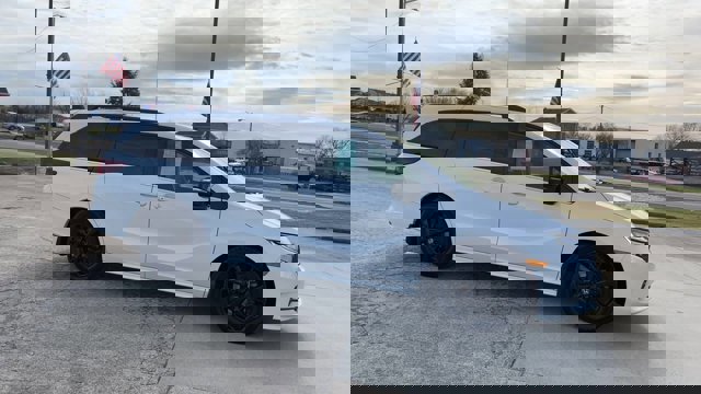 Used 2023 Honda Odyssey Sport image 2