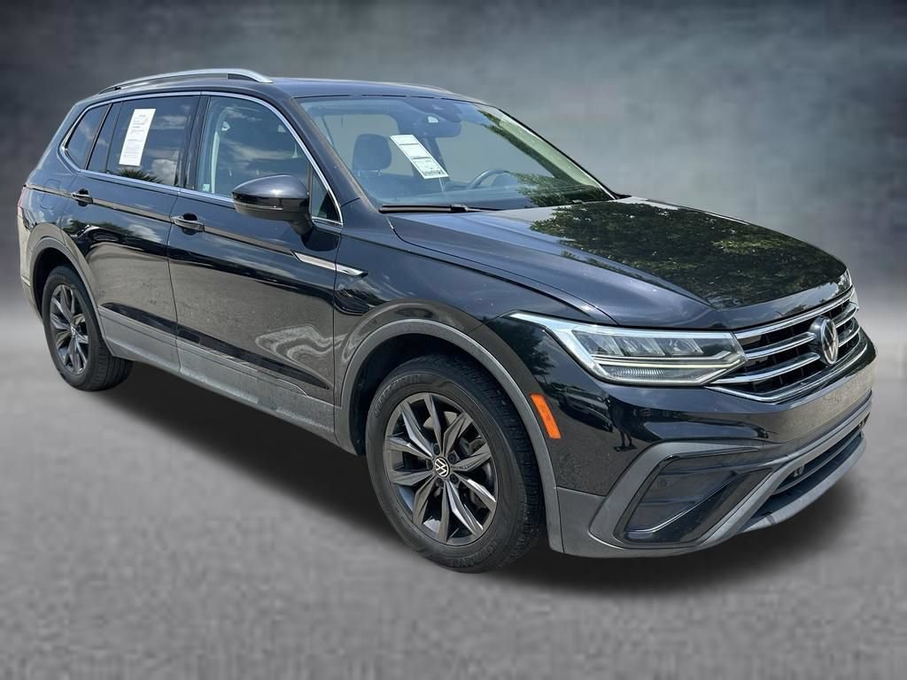Used 2022 Volkswagen Tiguan SE FWD image 3
