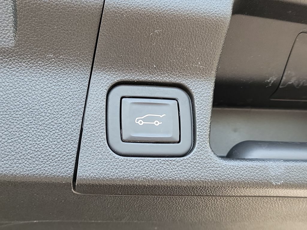 Used 2021 GMC Acadia SLE w/ Driver Convenience Package FWD image 9
