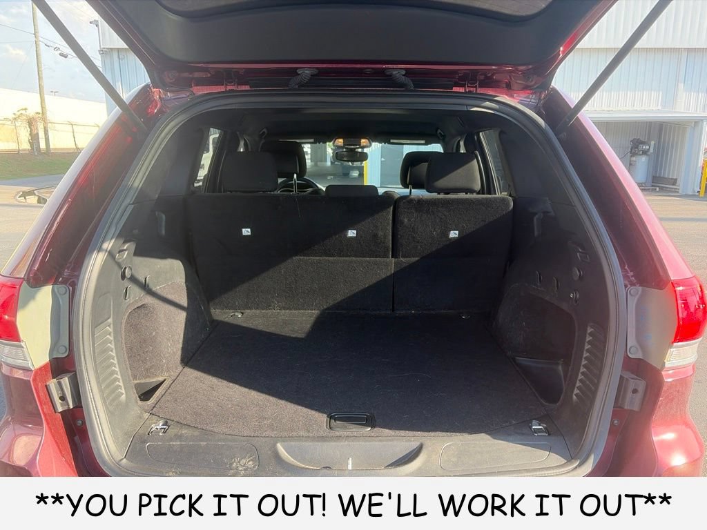Used 2017 Jeep Grand Cherokee Laredo RWD image 8