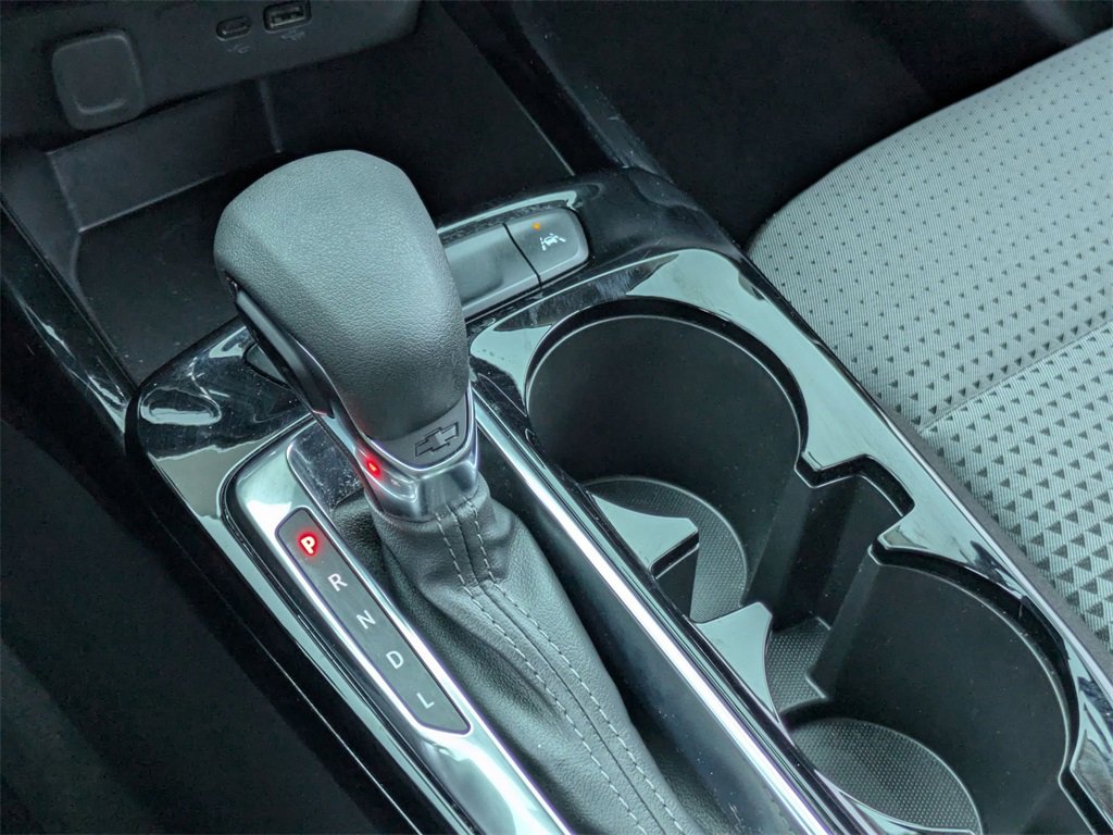 Used 2025 Chevrolet Trax LT w/ LT Convenience Package image 23