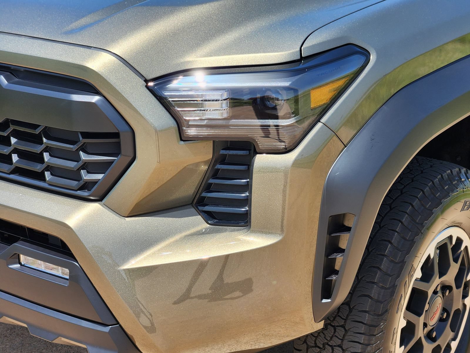 New 2026 Toyota Tacoma TRD Off-Road AWD/4WD image 9