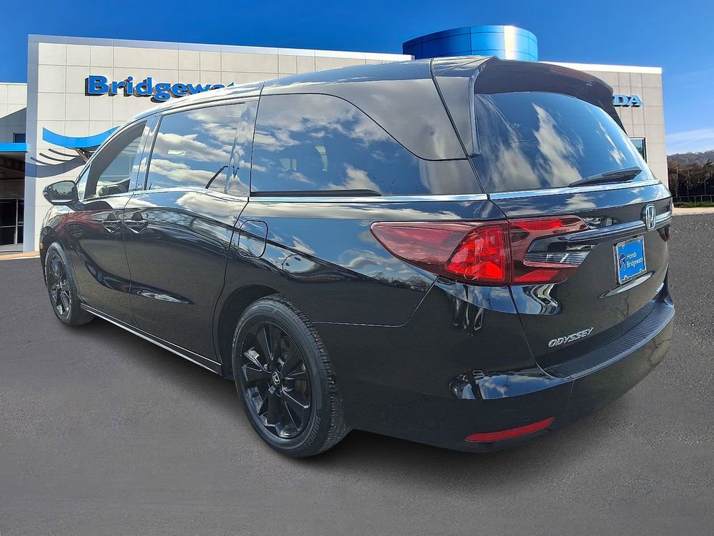 Used 2023 Honda Odyssey Sport image 4