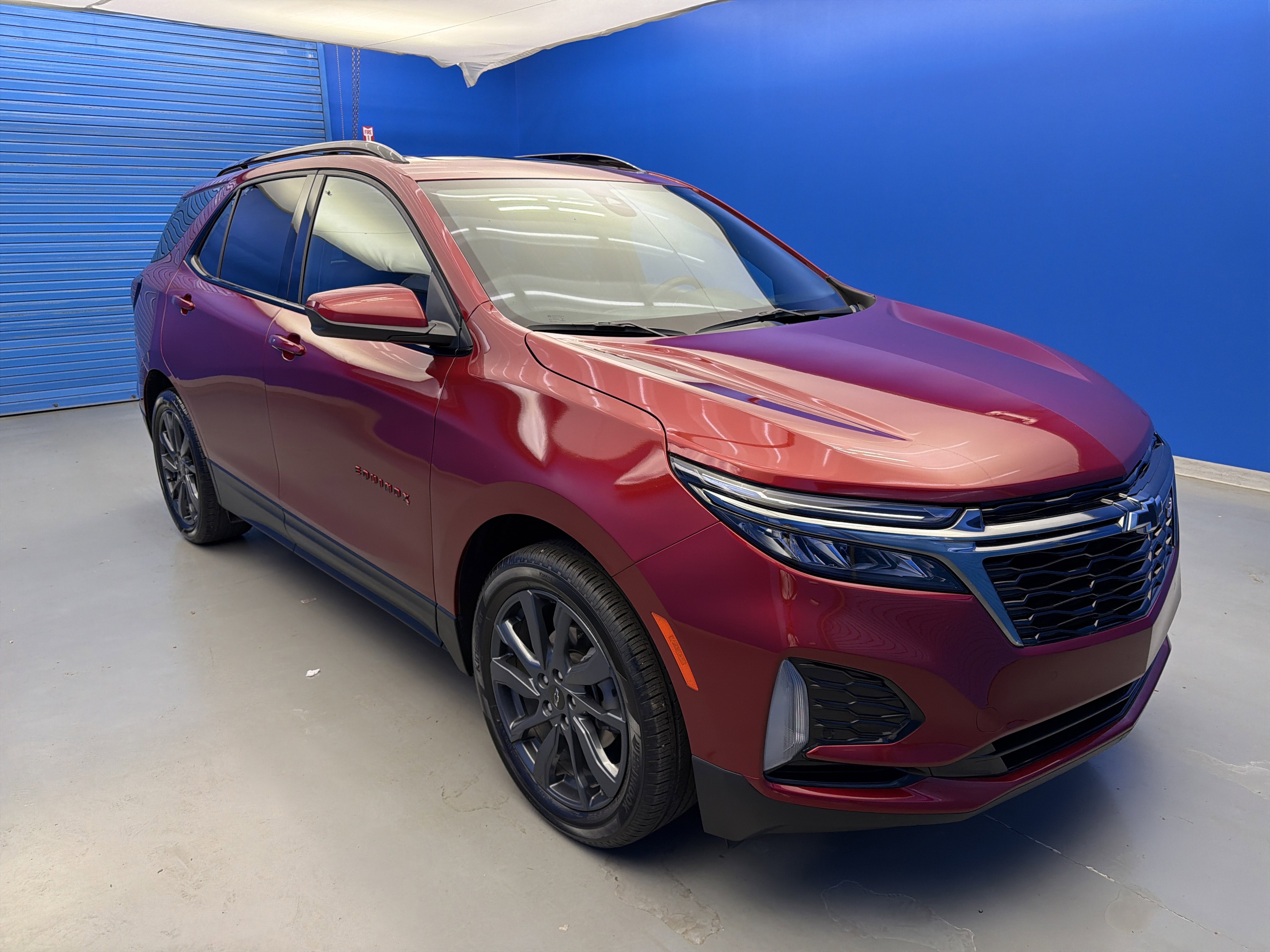 Used 2022 Chevrolet Equinox RS FWD image 2