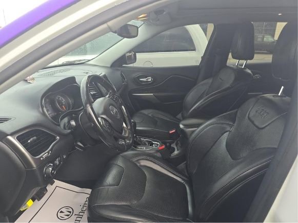 Used 2019 Jeep Cherokee Limited AWD/4WD image 5