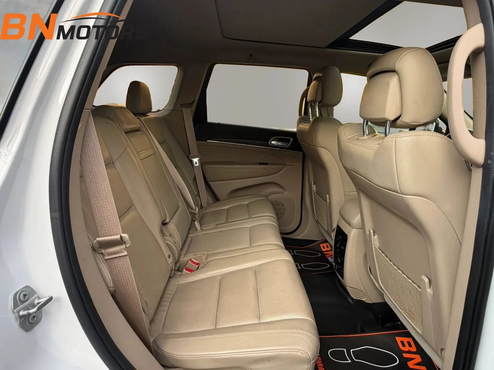 Used 2018 Jeep Grand Cherokee Limited w/ Luxury Group II AWD/4WD image 15