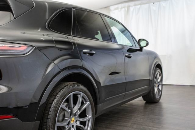 Used 2019 Porsche Cayenne S w/ Premium Plus Package image 33