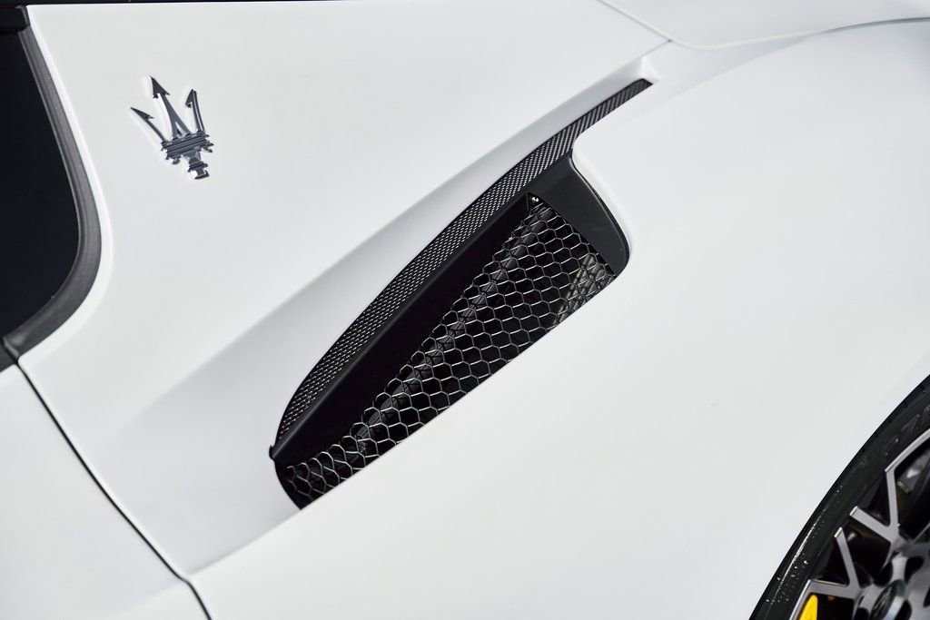 Used 2023 Maserati MC20 Coupe image 11