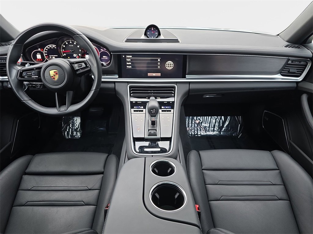 Used 2023 Porsche Panamera 4 Platinum Edition image 10