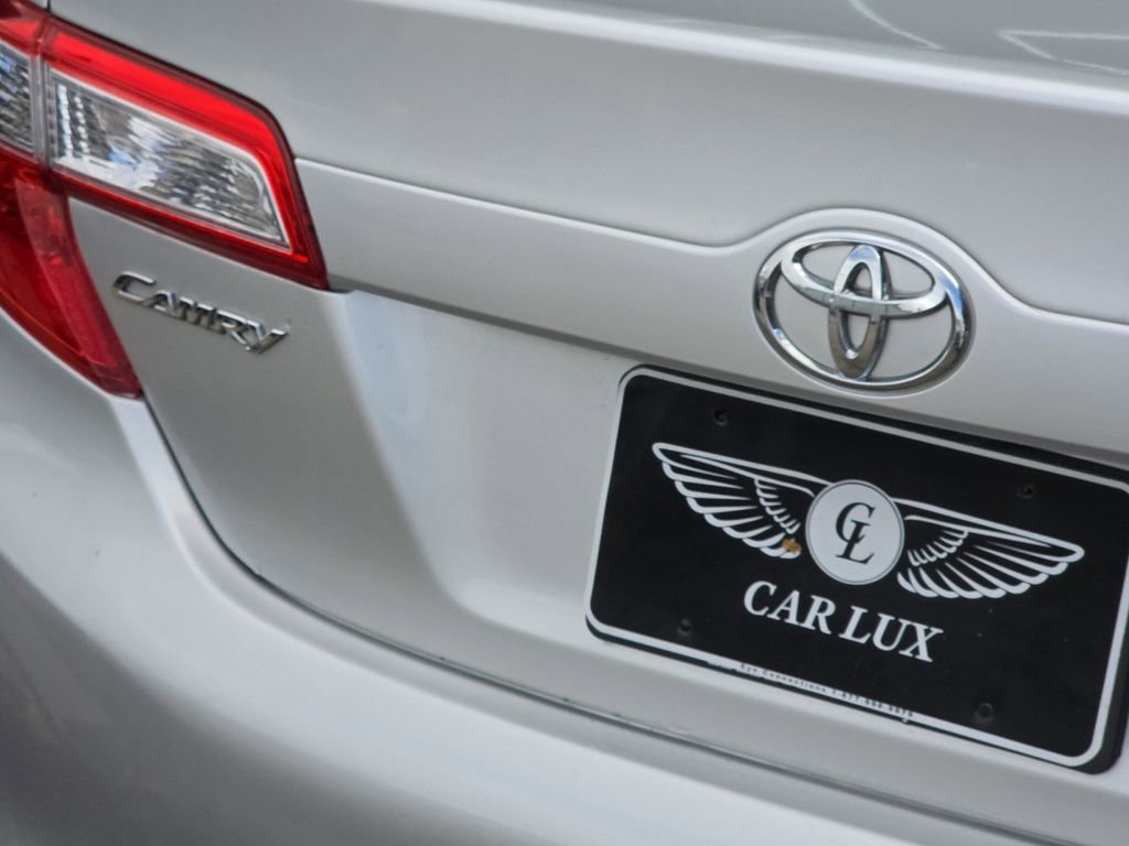 Used 2012 Toyota Camry LE FWD image 32