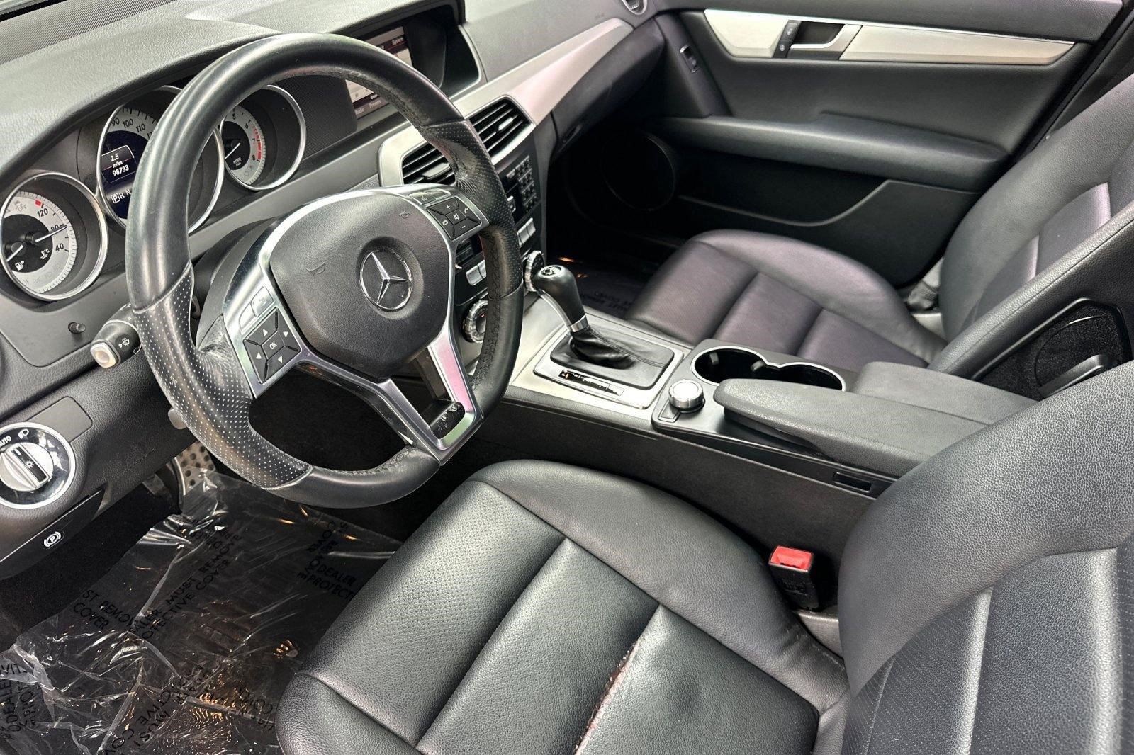 Used 2013 Mercedes-Benz C 250 Sedan image 4