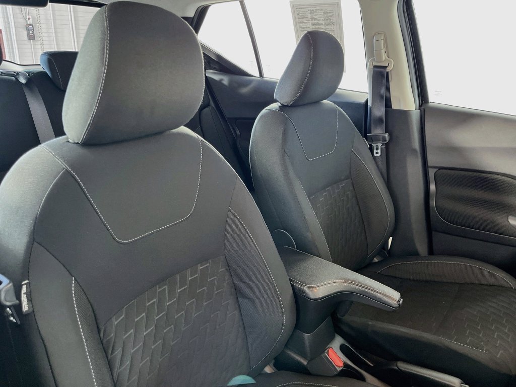 Used 2022 Nissan Kicks S FWD image 28