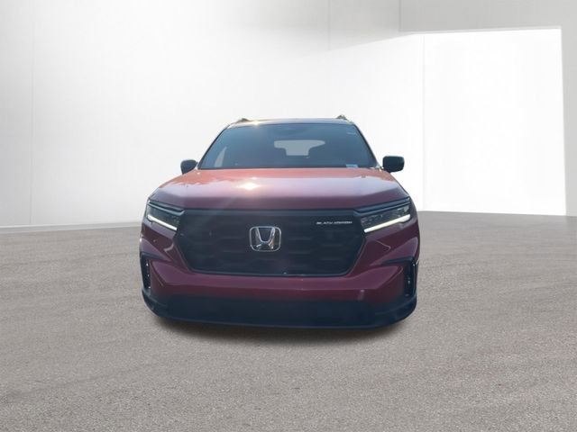 Used 2025 Honda Pilot Black Edition image 3