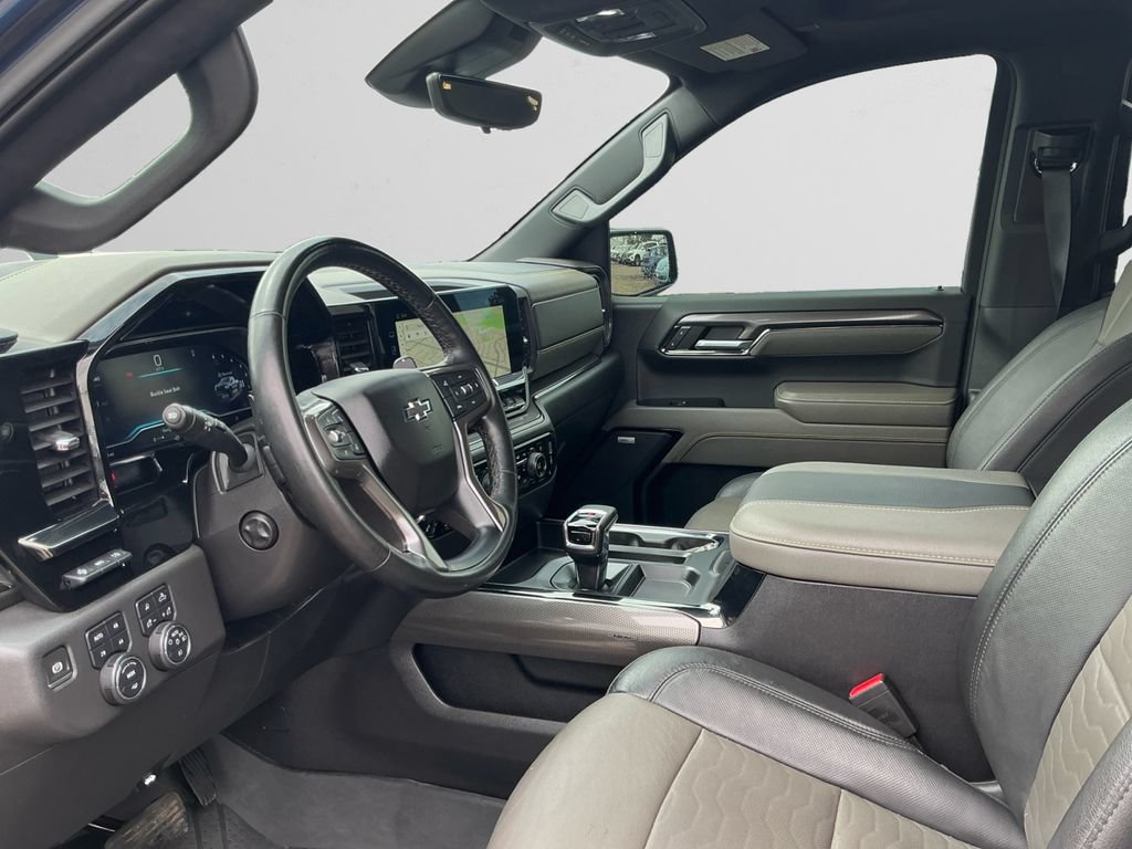 Used 2023 Chevrolet Silverado 1500 ZR2 w/ Technology Package AWD/4WD image 9